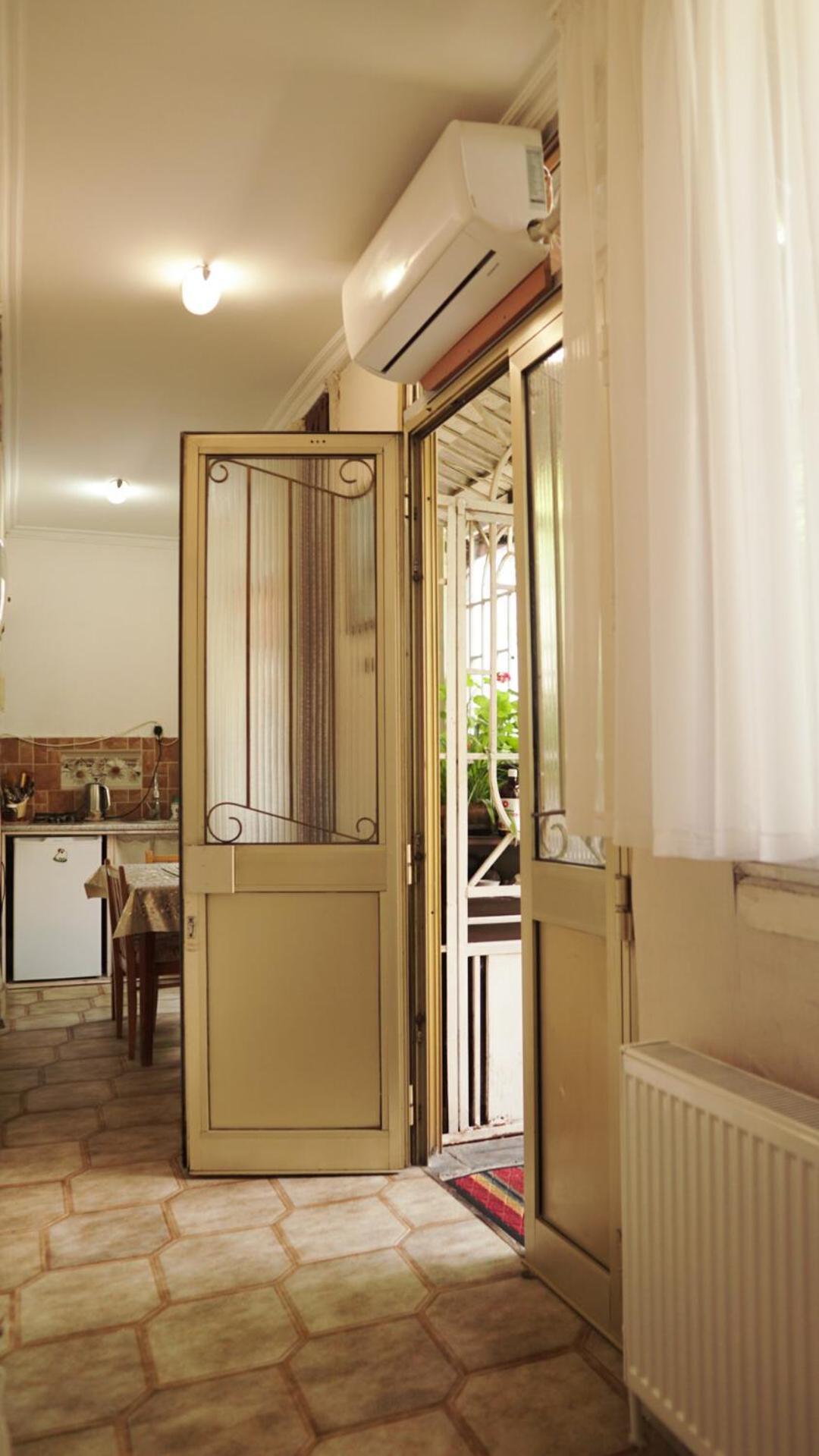 Cozy And Center Appartement Tbilisi Buitenkant foto